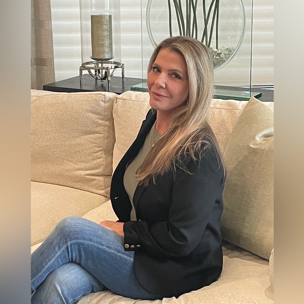 Meet your Posher, Nicole